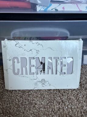 CREMATED Makeup Palette - White Marble Packaging